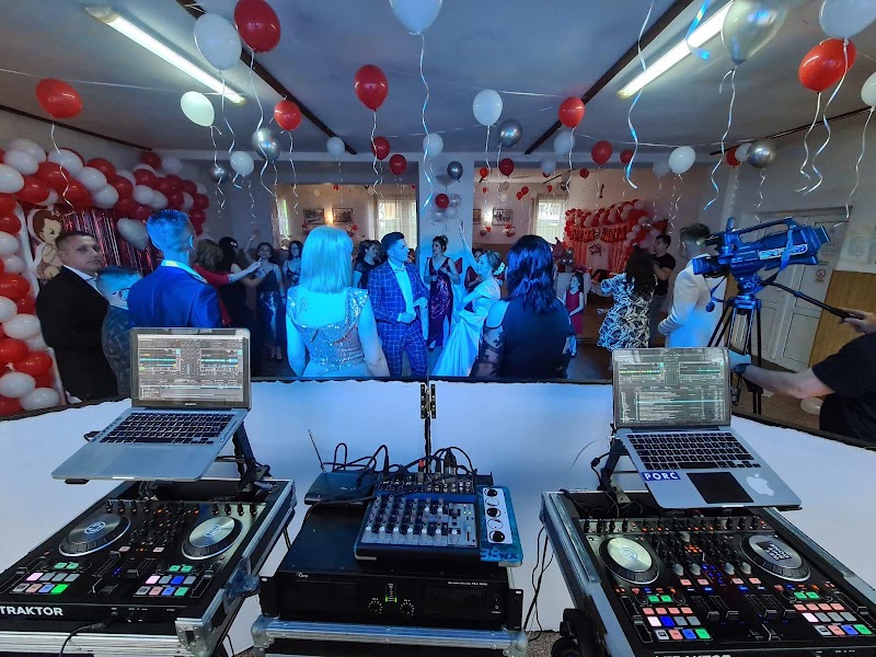🎧 DJ & MC 🔊 Sonorizare profesională 🪩 Lumini & efecte speciale — fotografia 3