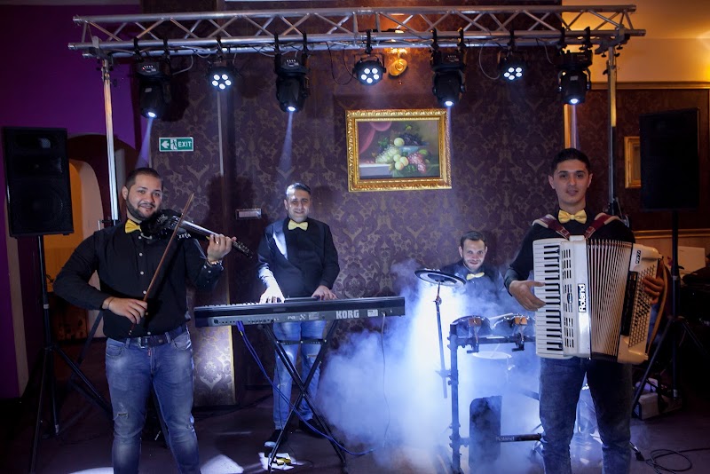 Orchestra Petrecaretii — fotografia 4