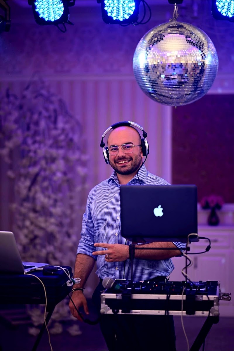 🎧 DJ & MC 🔊 Sonorizare profesională 🪩 Lumini & efecte speciale — fotografia 5
